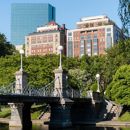 The Newbury Boston Hotel Bagian luar foto The Charles River Esplanade